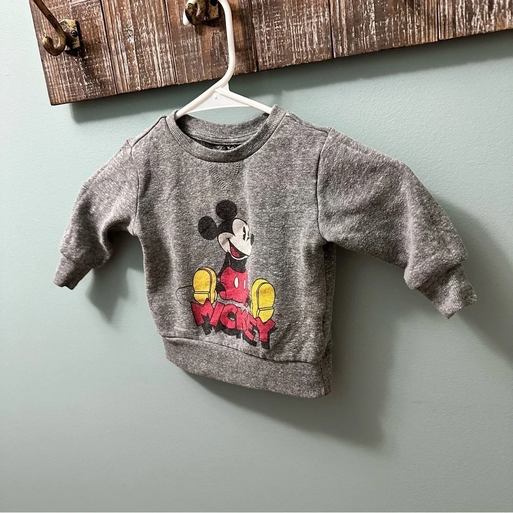 Disney Mickey Mouse Sweatshirt Pullover Size 12 months unisex Gary